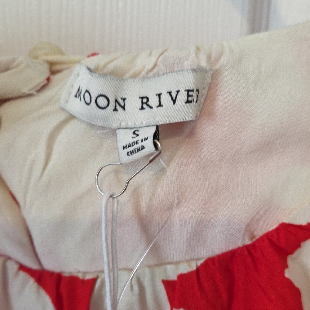Moon River Vibrant Red and Cream Dress - Picture 2 of 6
